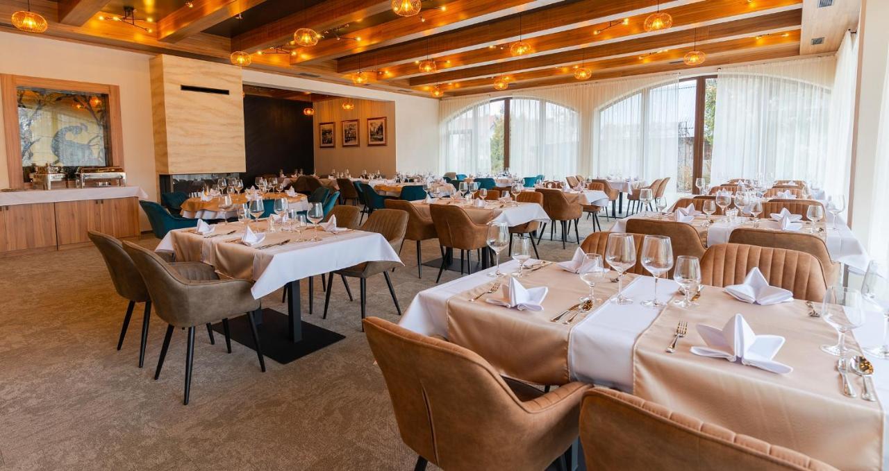 Hotel Demaenova **** Liptovský Mikuláš 外观 照片