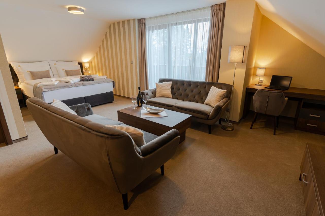 Hotel Demaenova **** Liptovský Mikuláš 外观 照片