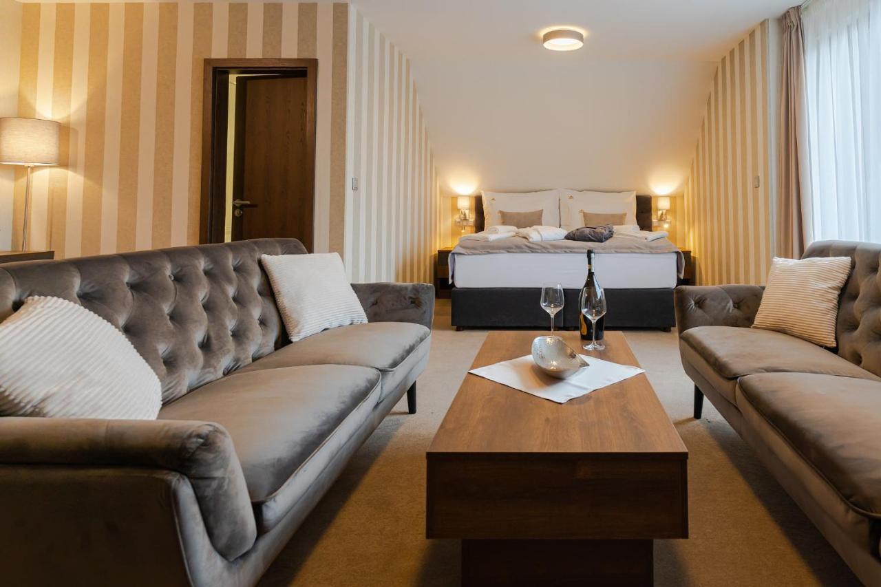 Hotel Demaenova **** Liptovský Mikuláš 外观 照片