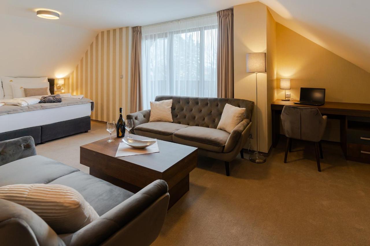 Hotel Demaenova **** Liptovský Mikuláš 外观 照片