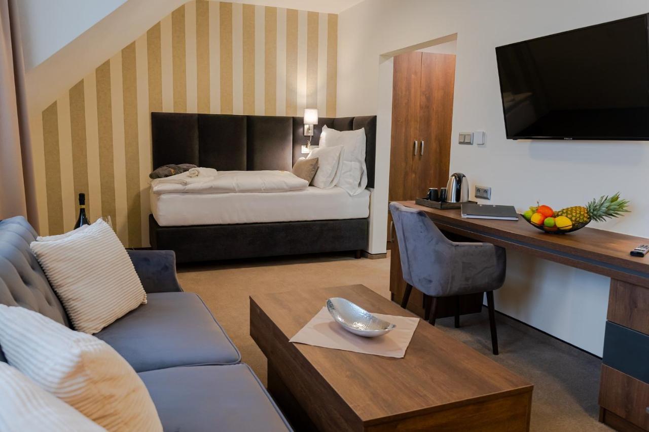 Hotel Demaenova **** Liptovský Mikuláš 外观 照片