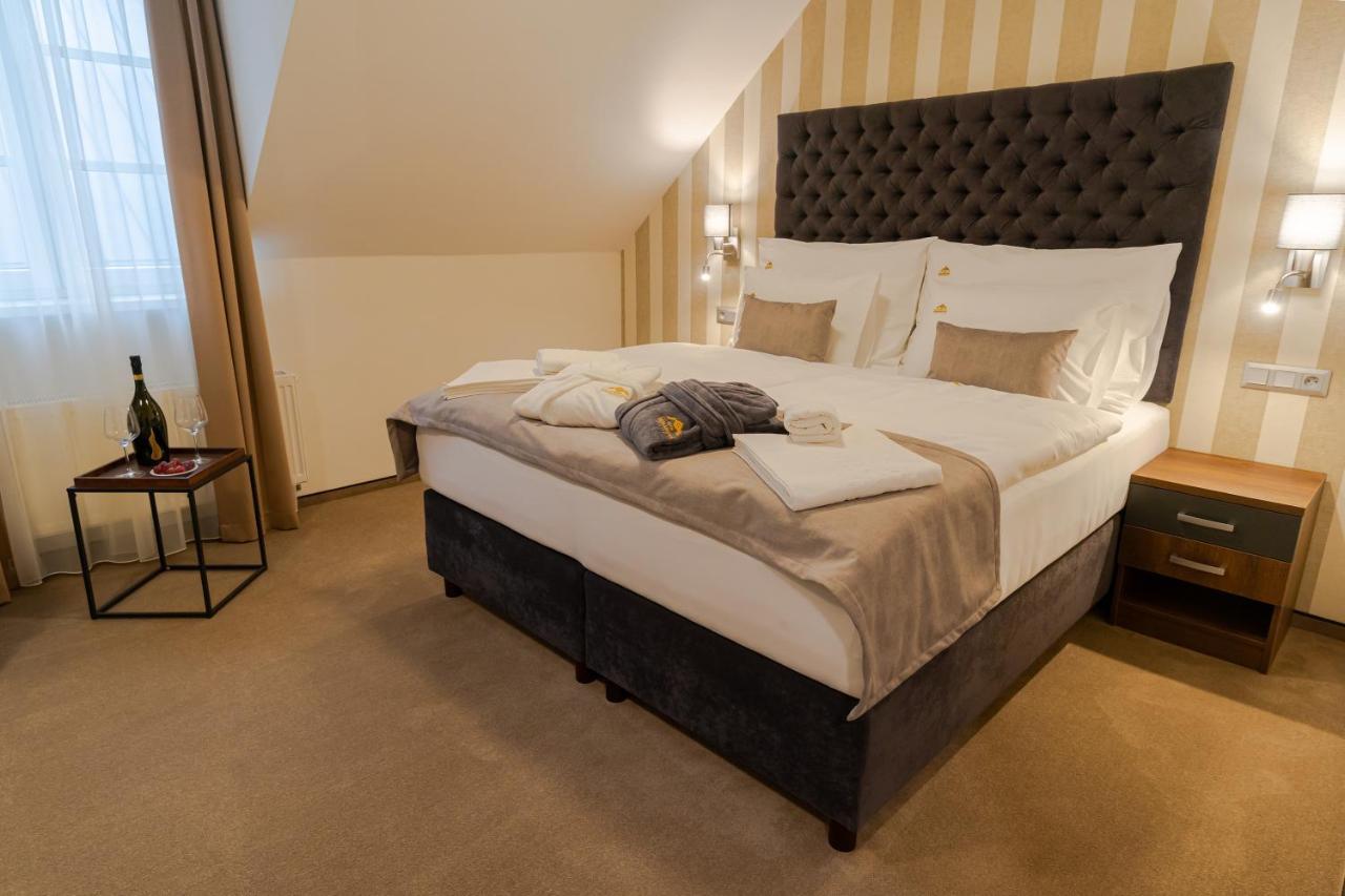 Hotel Demaenova **** Liptovský Mikuláš 外观 照片